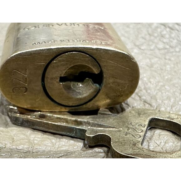 Louis Vuitton Vintage Brass PadLock & Key Lock & Key Authentic #322 - Picture 4 of 4